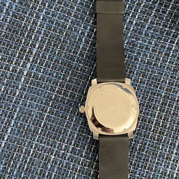 Fossil watch black silicon band men’s or women’s with tin box - Picture 6 of 10